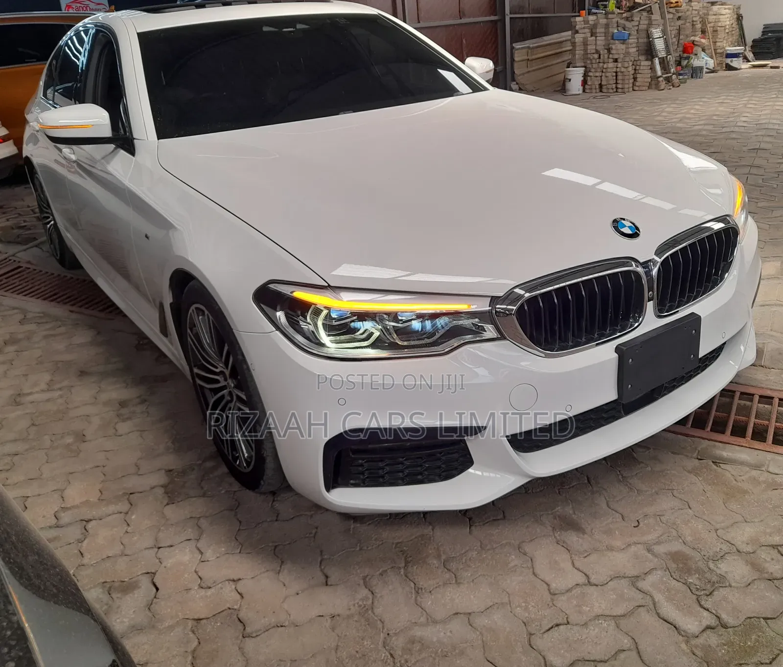 BMW 523i 2019 White