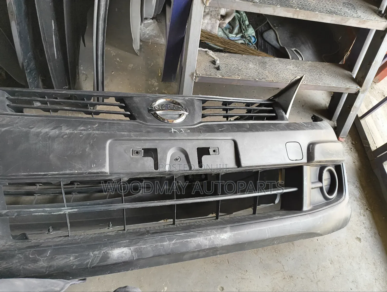 Nissan Ad Front Bumper