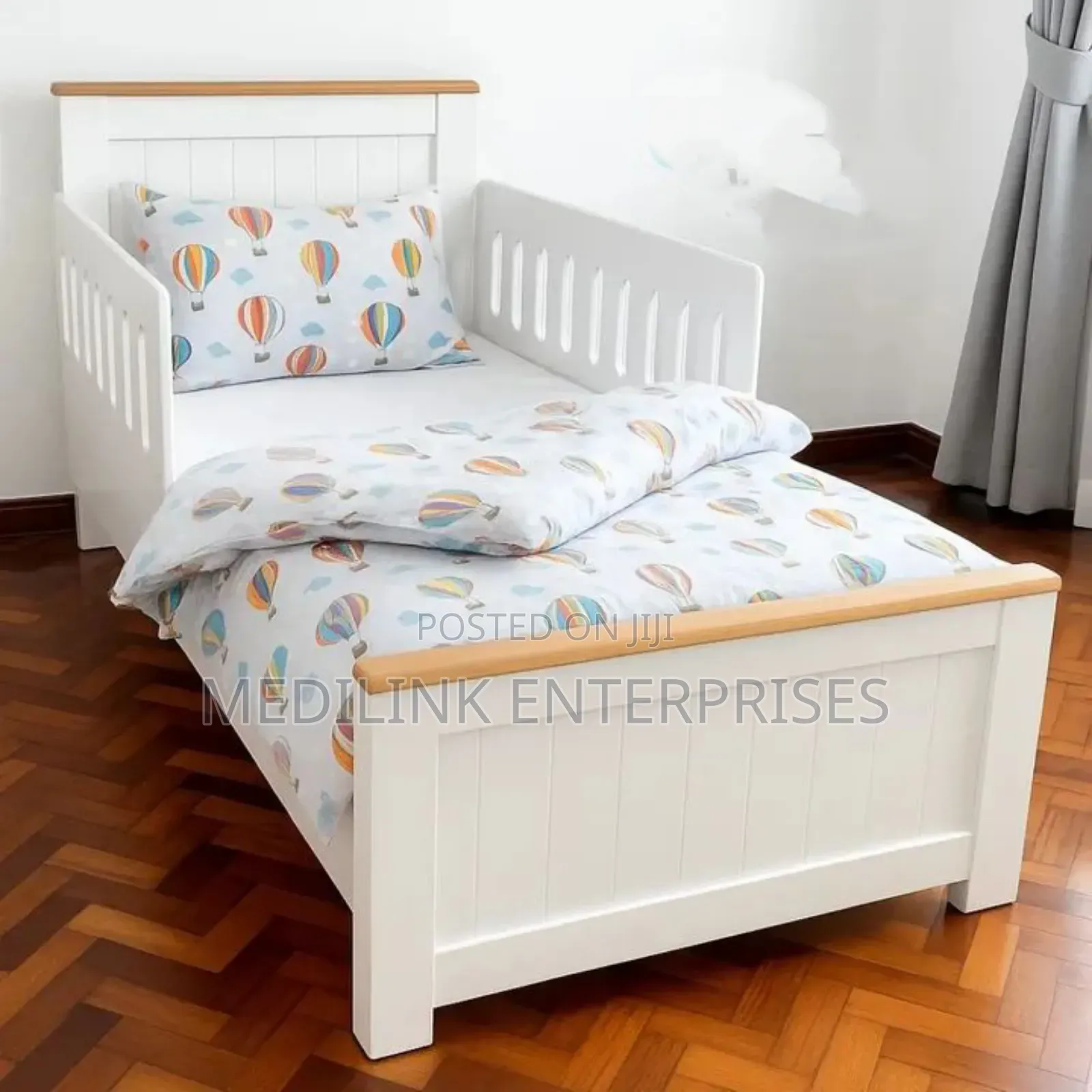 Shadon 4*6 Kids Beds Whitish