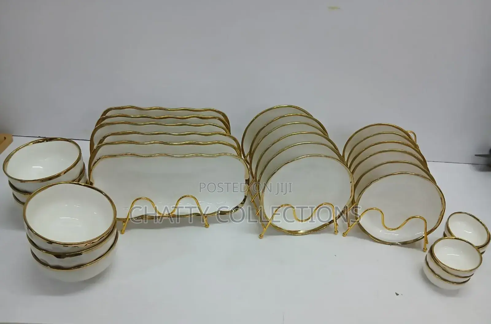 30 Pieces High Quality Gold Ceramic Dinner Set