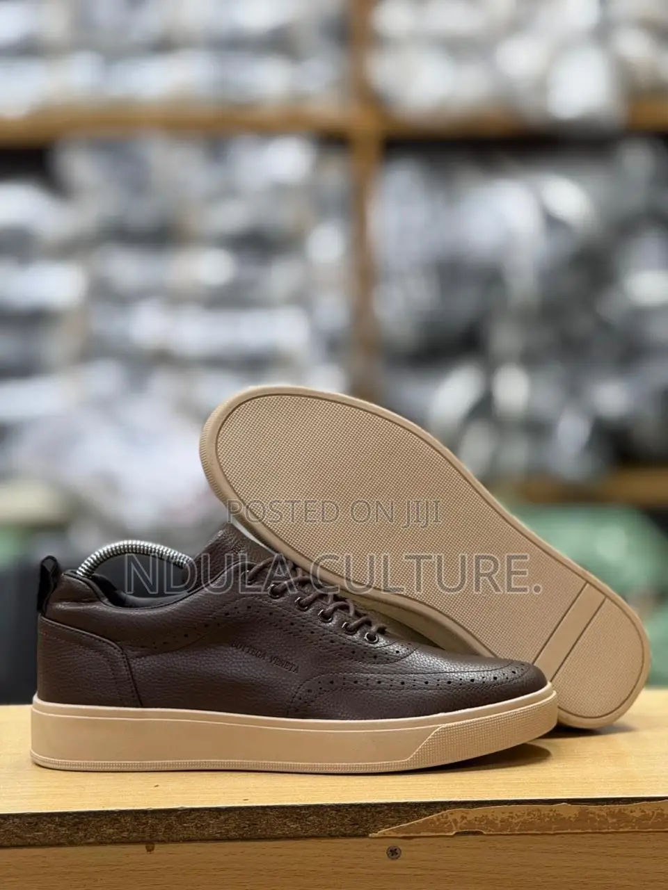 Bottega Venetta Casuals