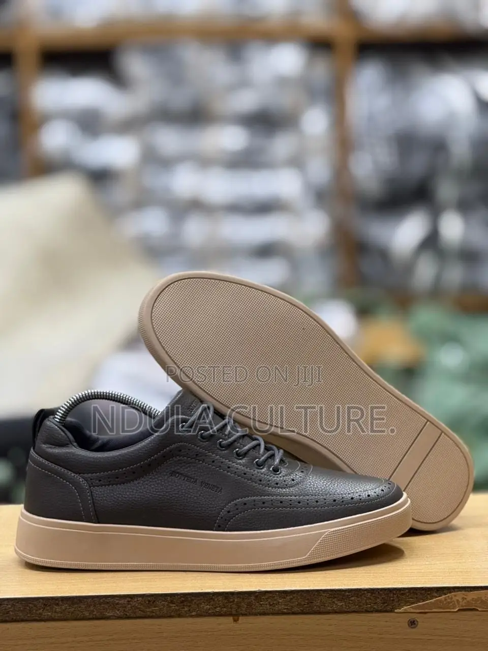 Bottega Venetta Casuals