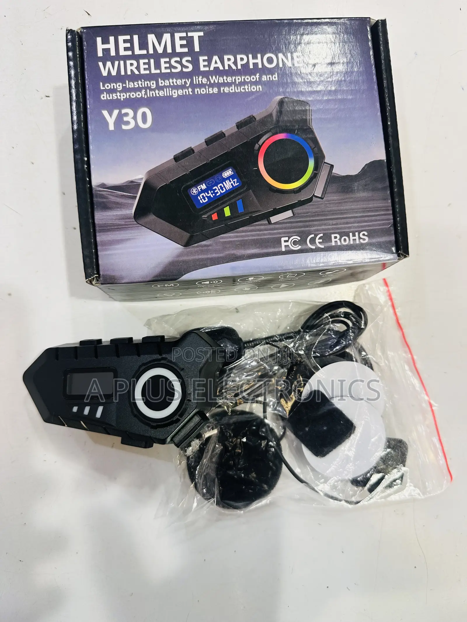 Y30 Helmet Wireless Earphone – Hands-Free Calls While Riding