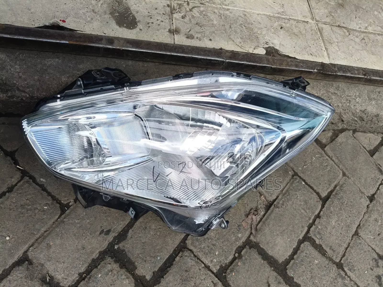Headlight Suzuki Swift 2017 Non