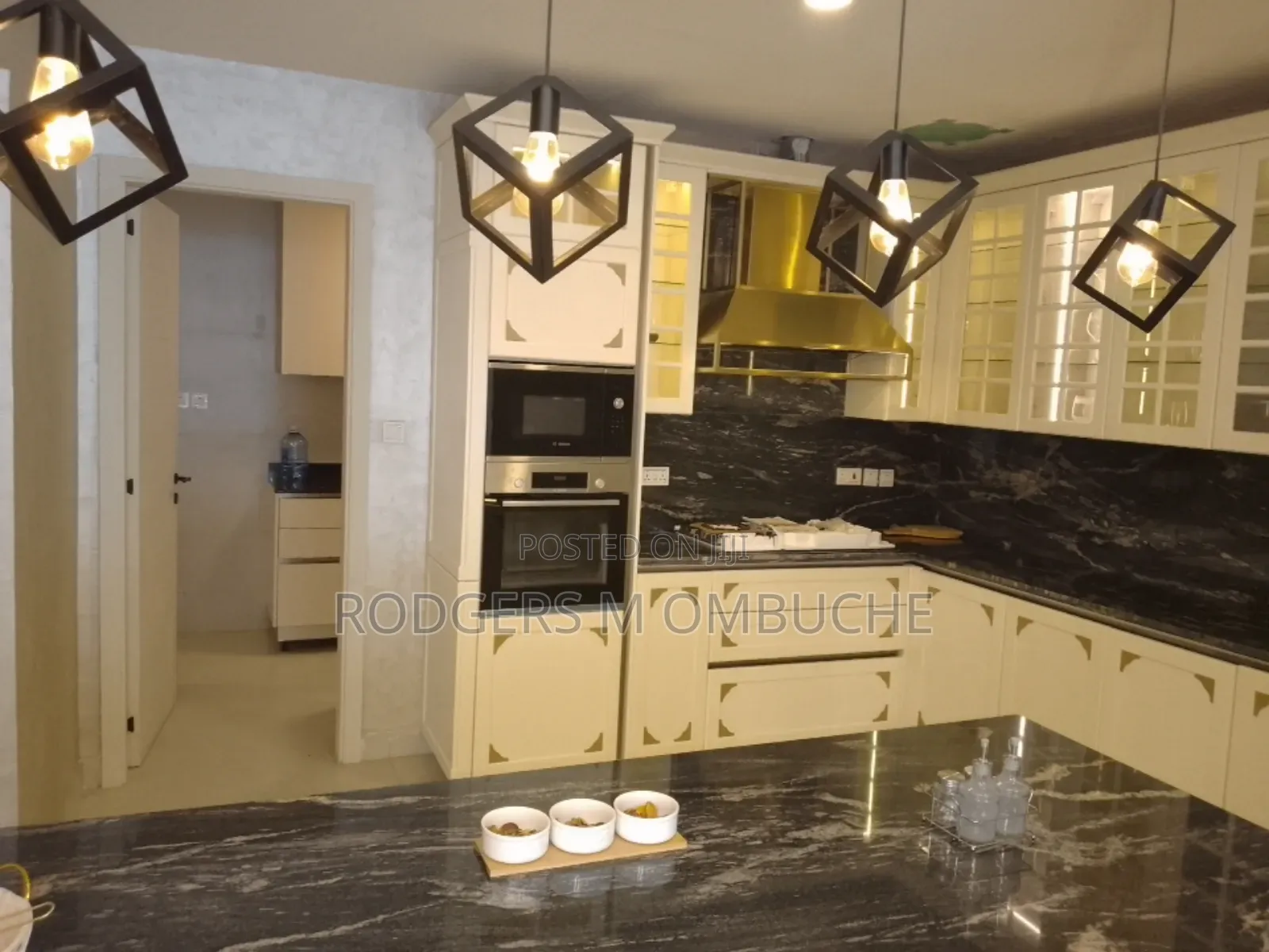 4bdrm Duplex in Spring Valley for rent