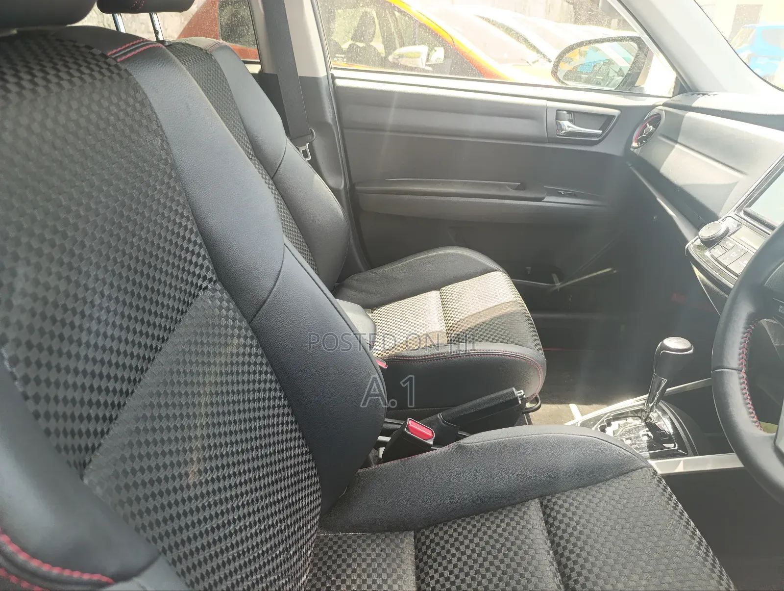 Toyota Corolla Fielder 1.5 Hybrid FWD 2019 Black