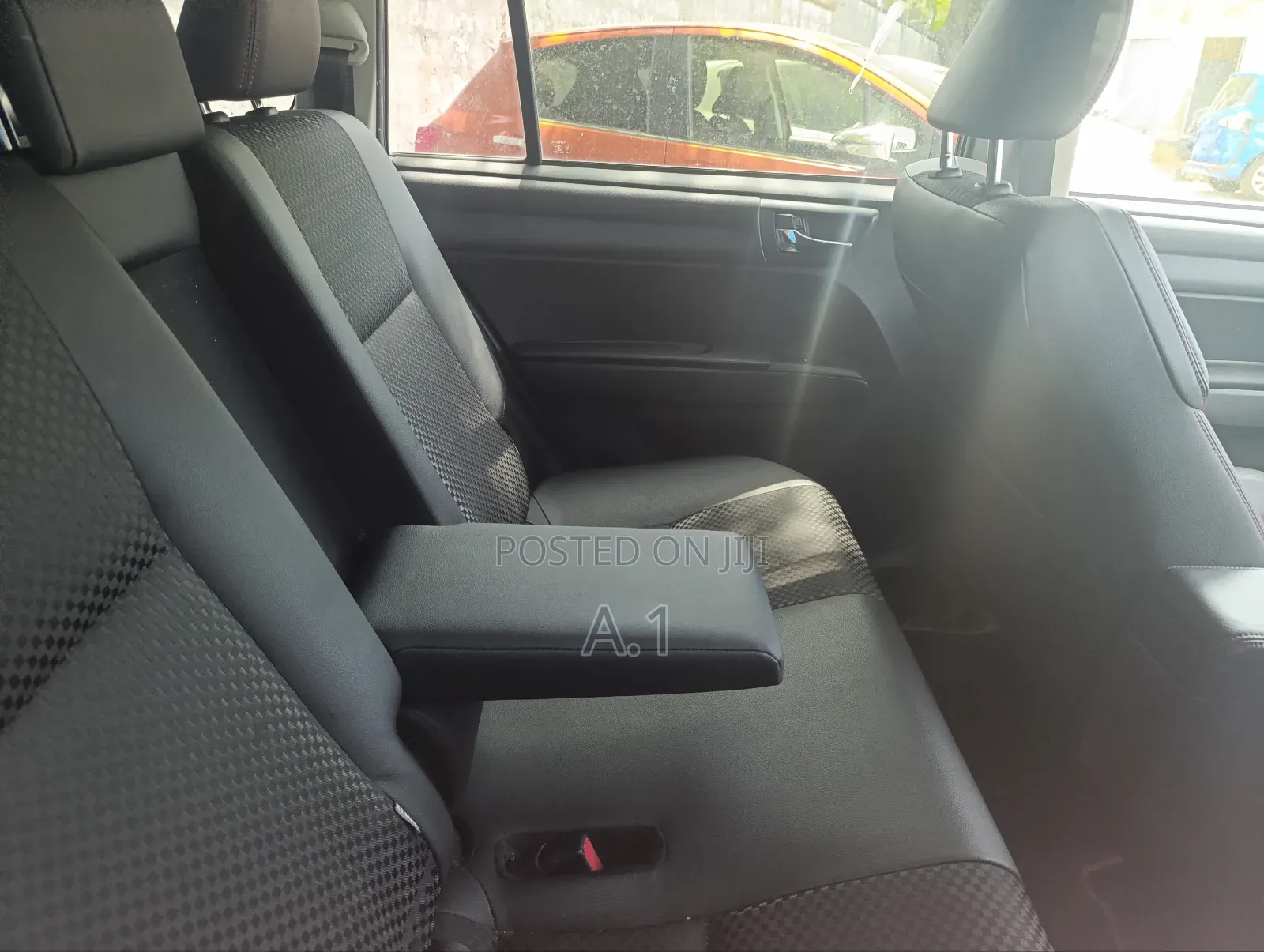 Toyota Corolla Fielder 1.5 Hybrid FWD 2019 Black
