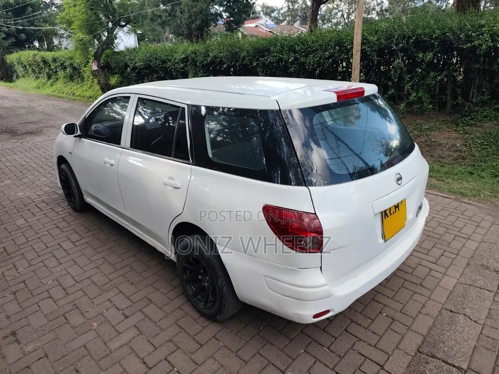 Nissan Advan 2008 White