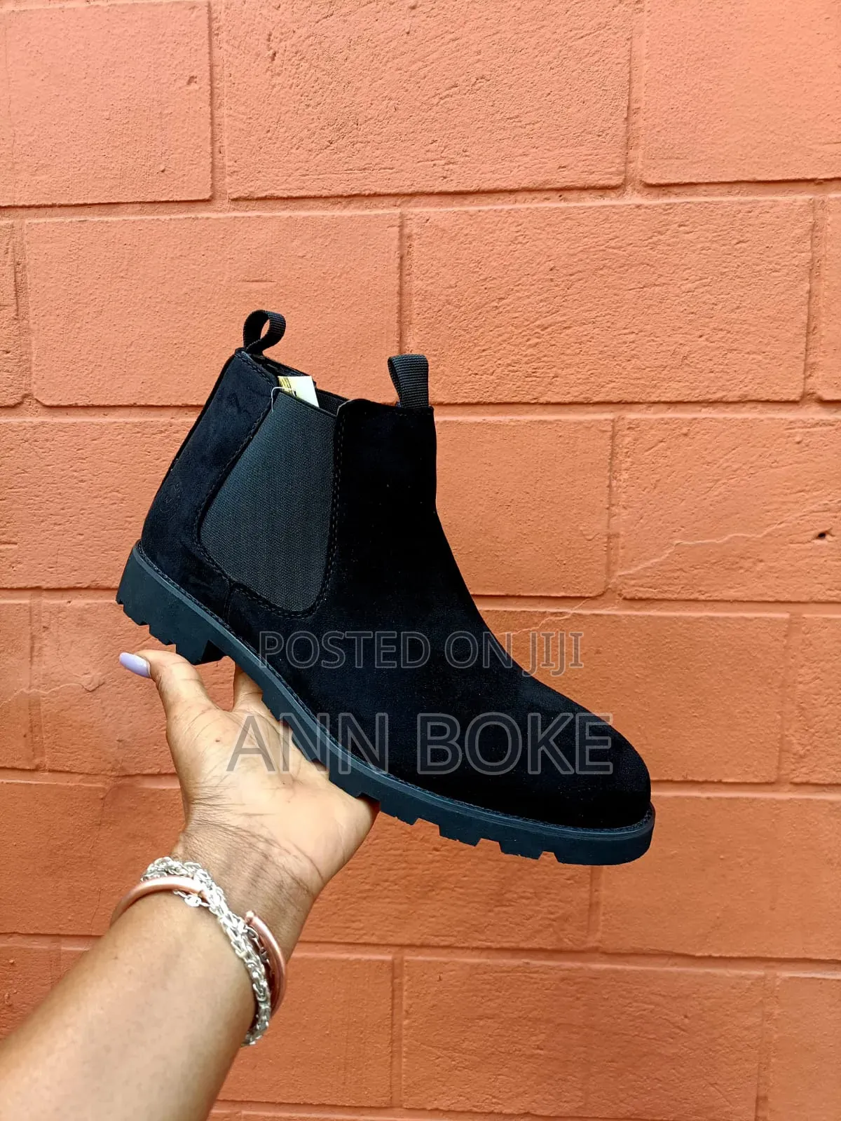 Suede Chelsea Boots
40-45