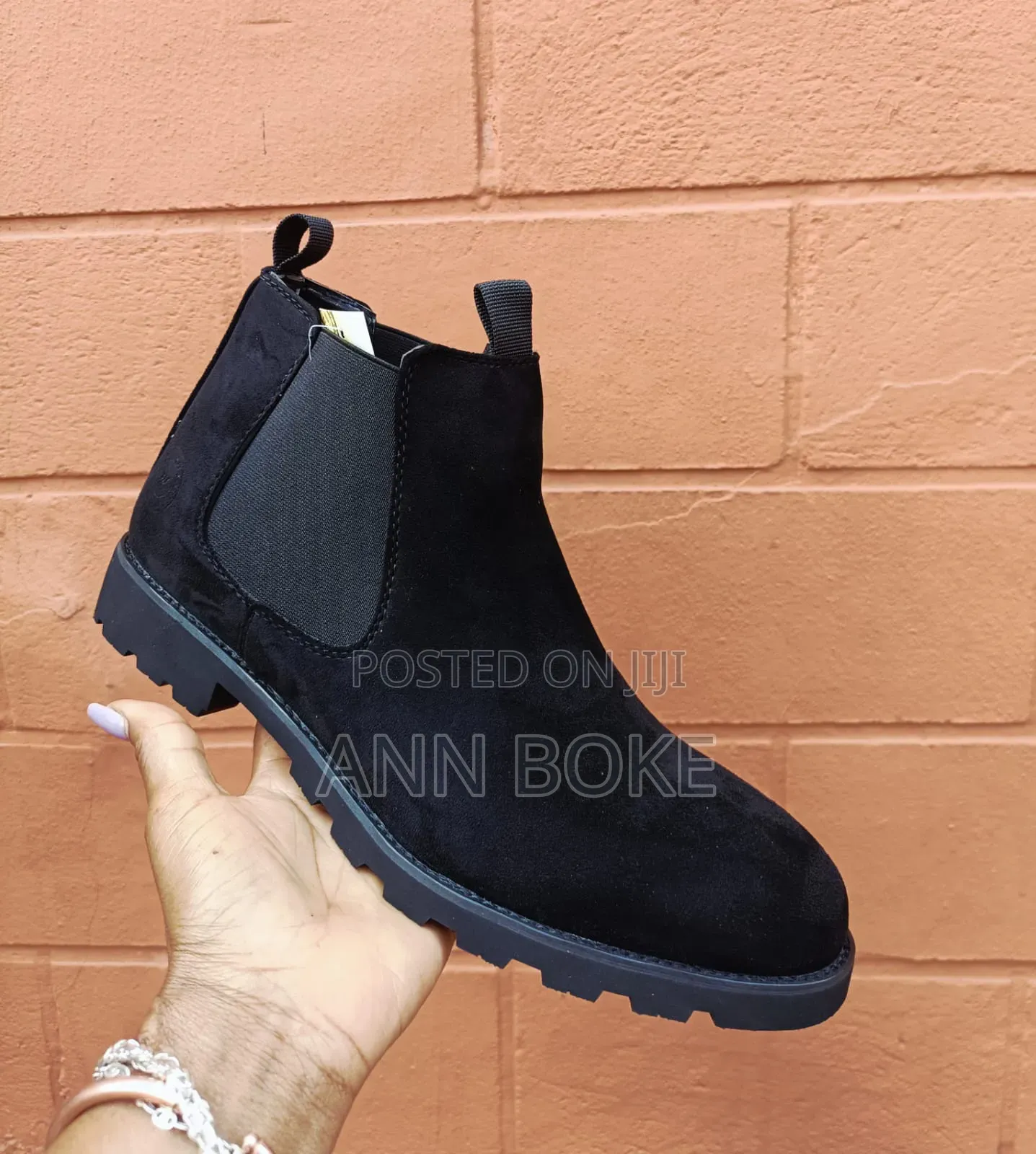 Suede Chelsea Boots
40-45