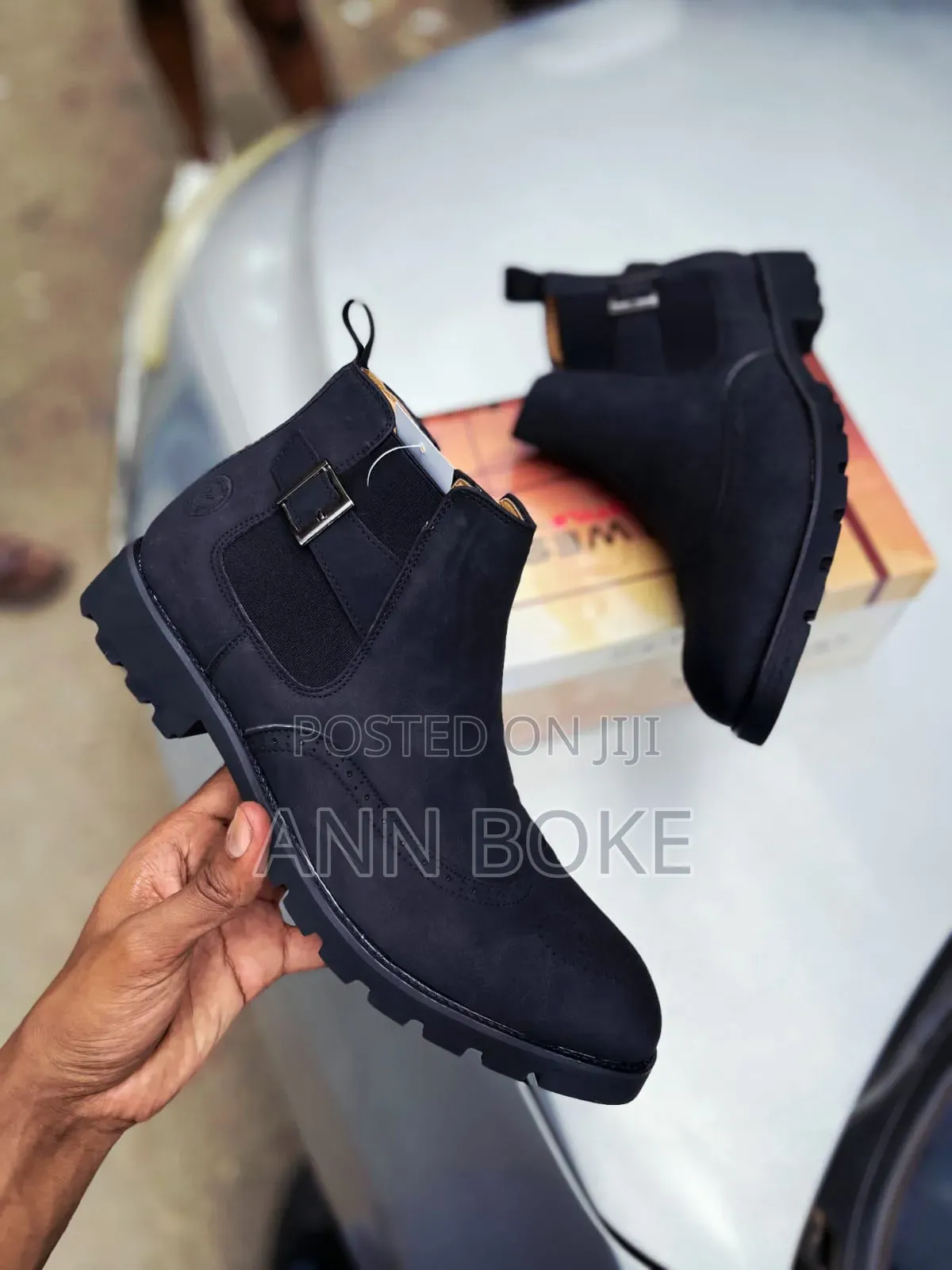 Suede Chelsea Boots
40-45