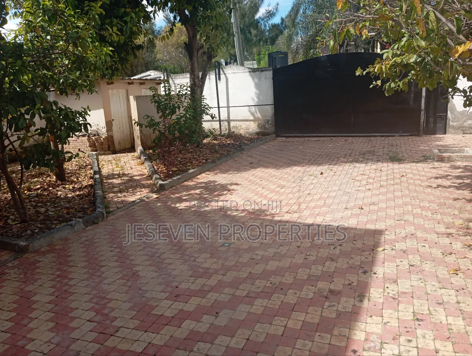 5bdrm Mansion in Syokimau Off Mombasa, Gateway Mall Area for sale