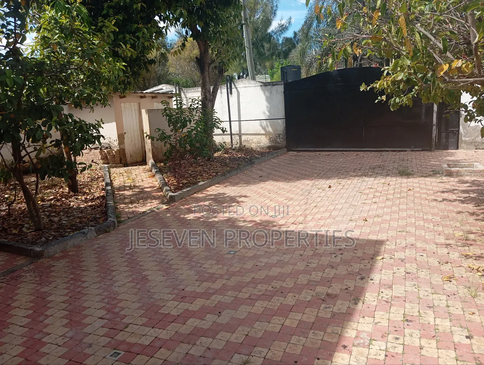5bdrm Mansion in Syokimau Off Mombasa, Gateway Mall Area for sale