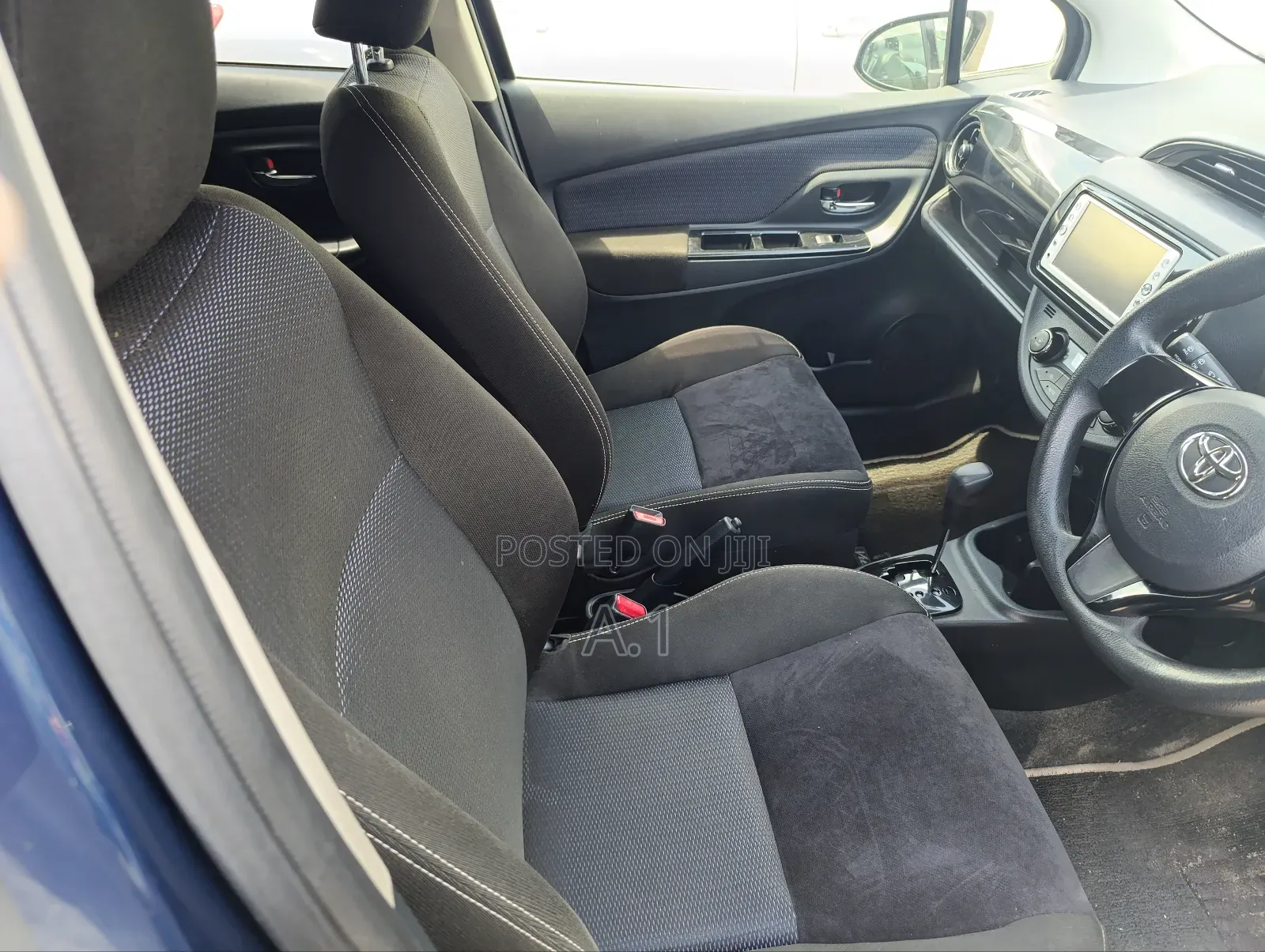 Toyota Vitz 1.5 FWD Hybrid 5dr 2019 Blue