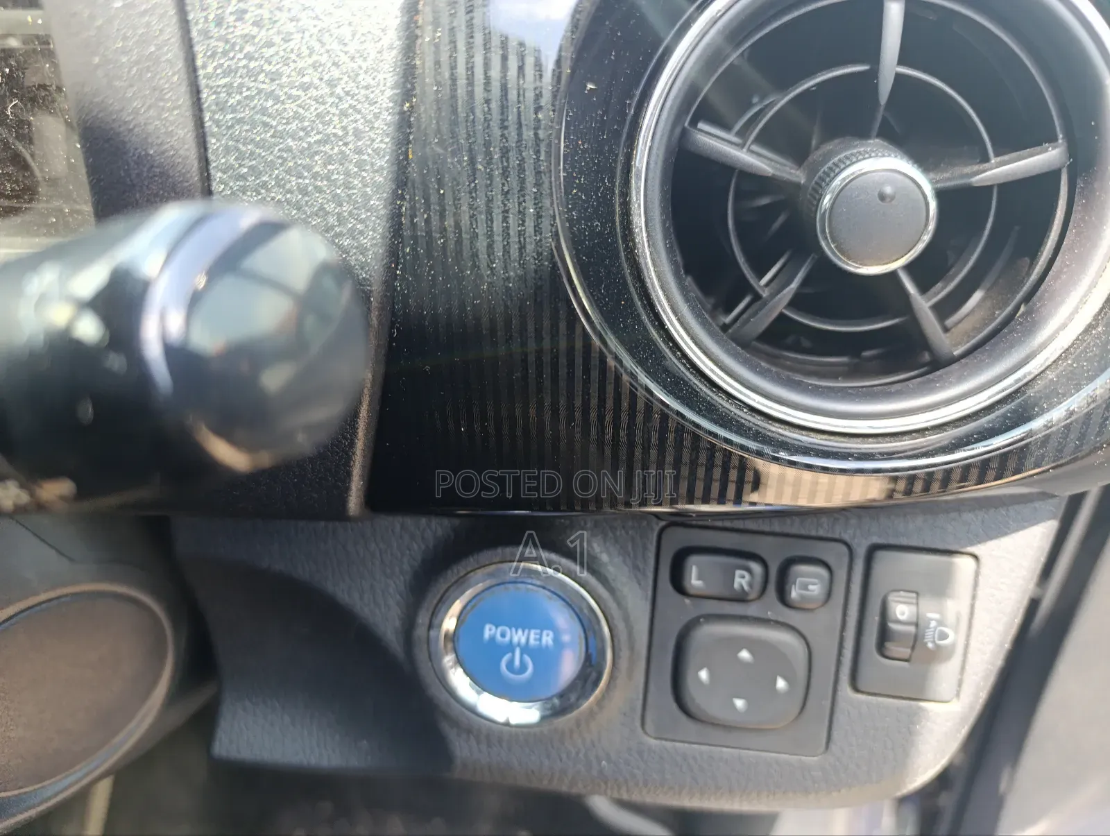 Toyota Vitz 1.5 FWD Hybrid 5dr 2019 Blue
