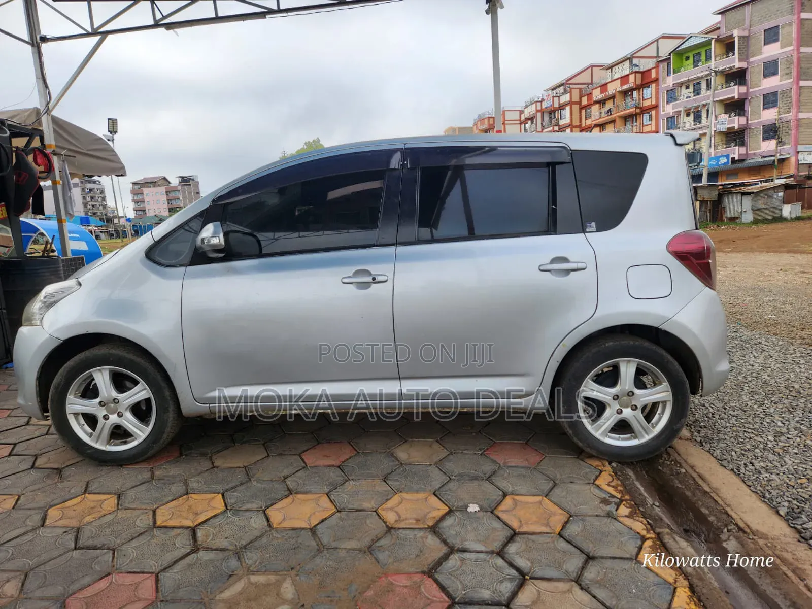 Toyota Ractis 1.5 FWD 2008 Silver