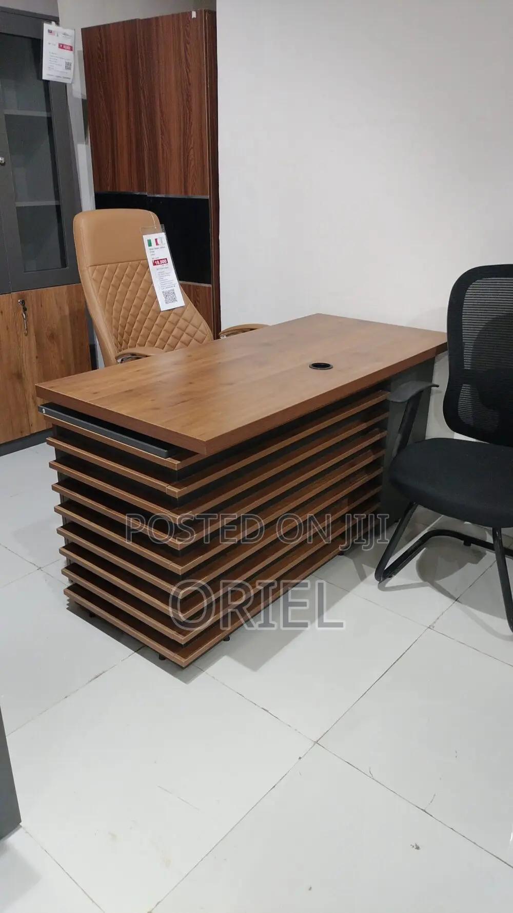 Office Desk : Executive Layered Office Desk