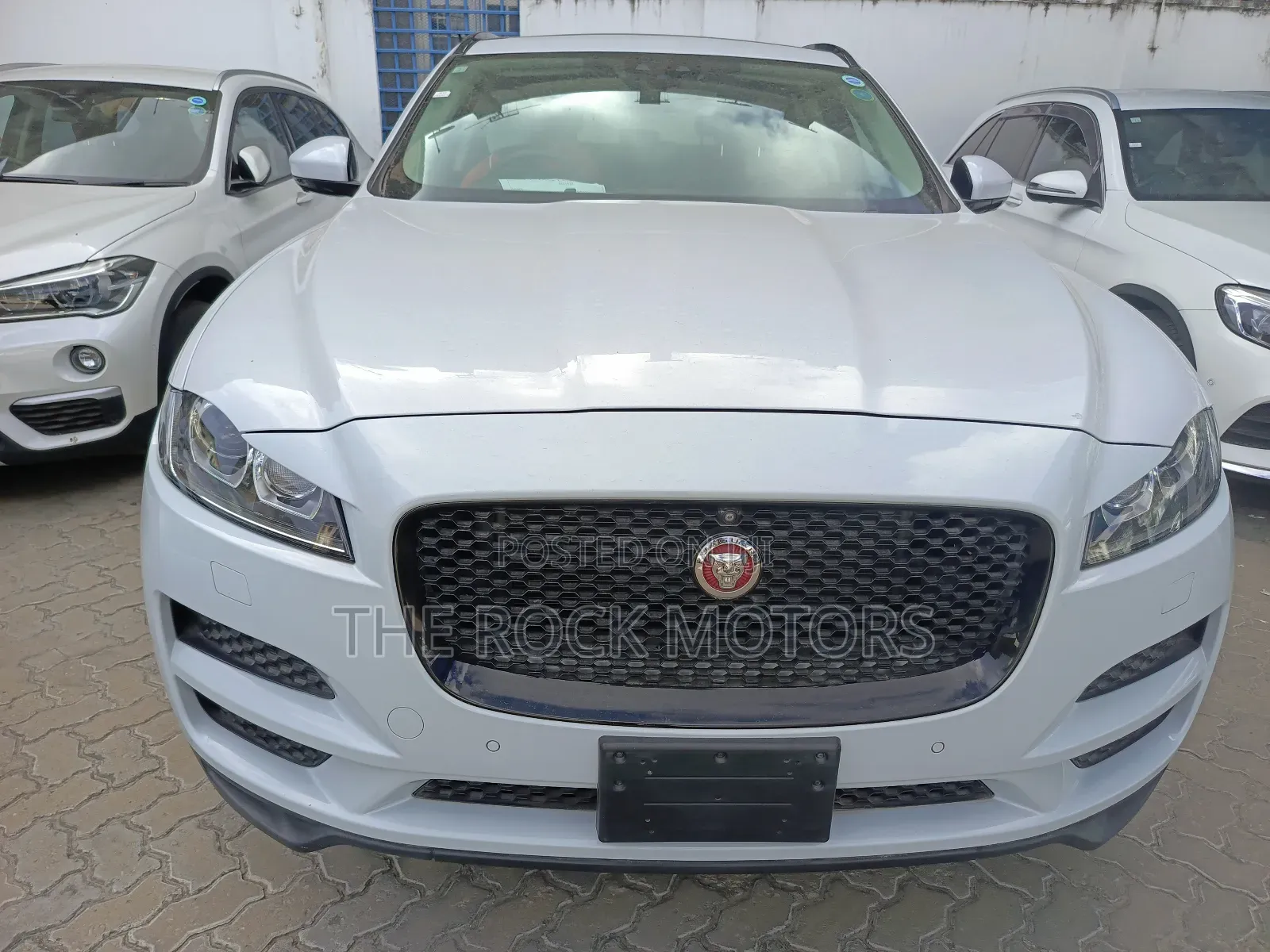 Jaguar F-Pace 25t Prestige AWD 2018 White