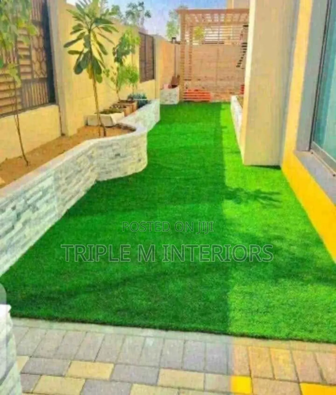 Create a Relaxing Dream Compound With Green Turf Carpet