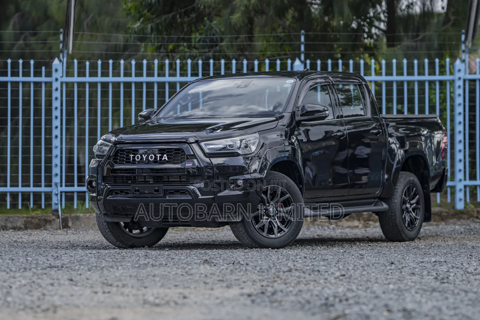 Toyota Hilux 2021 Black