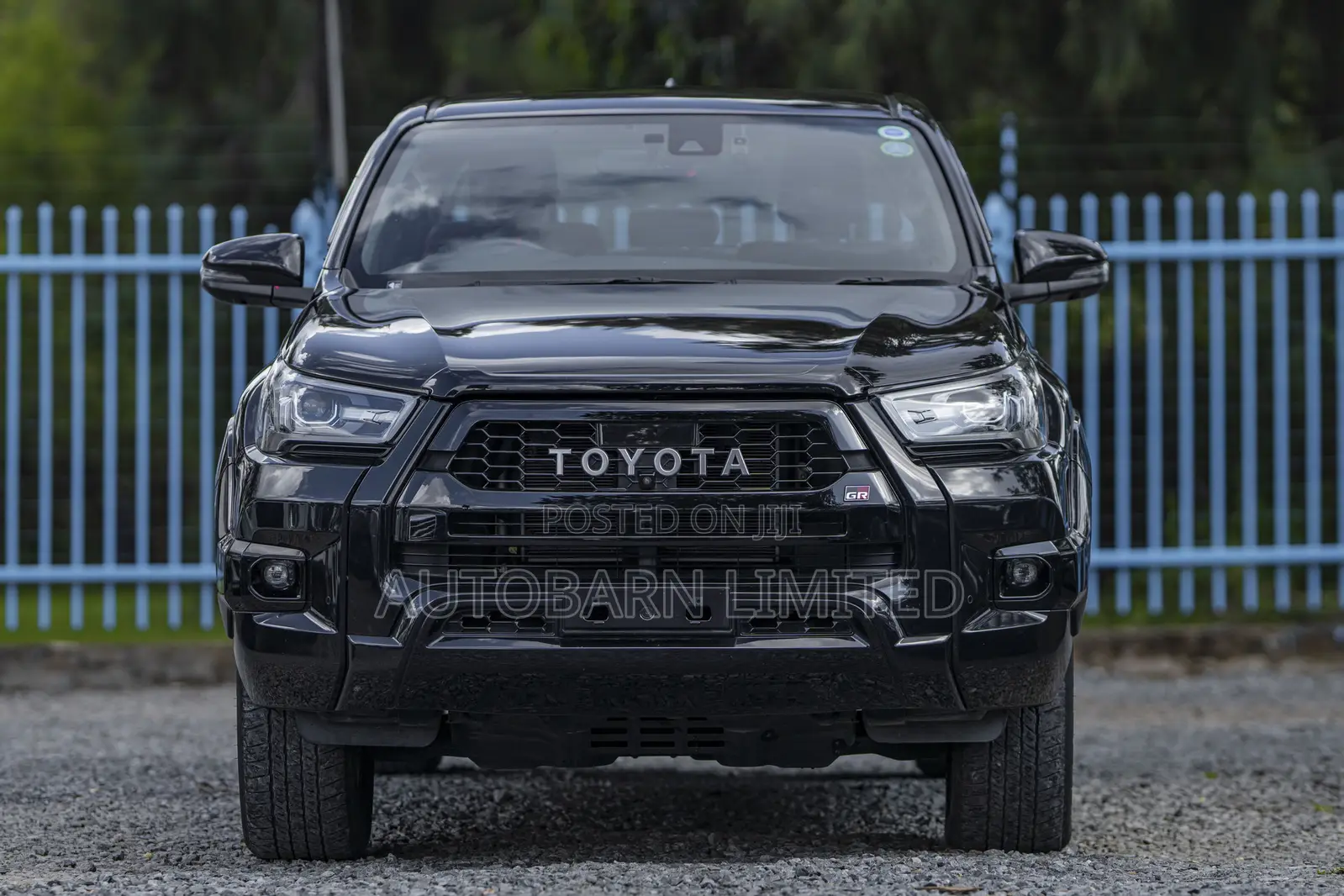 Toyota Hilux 2021 Black
