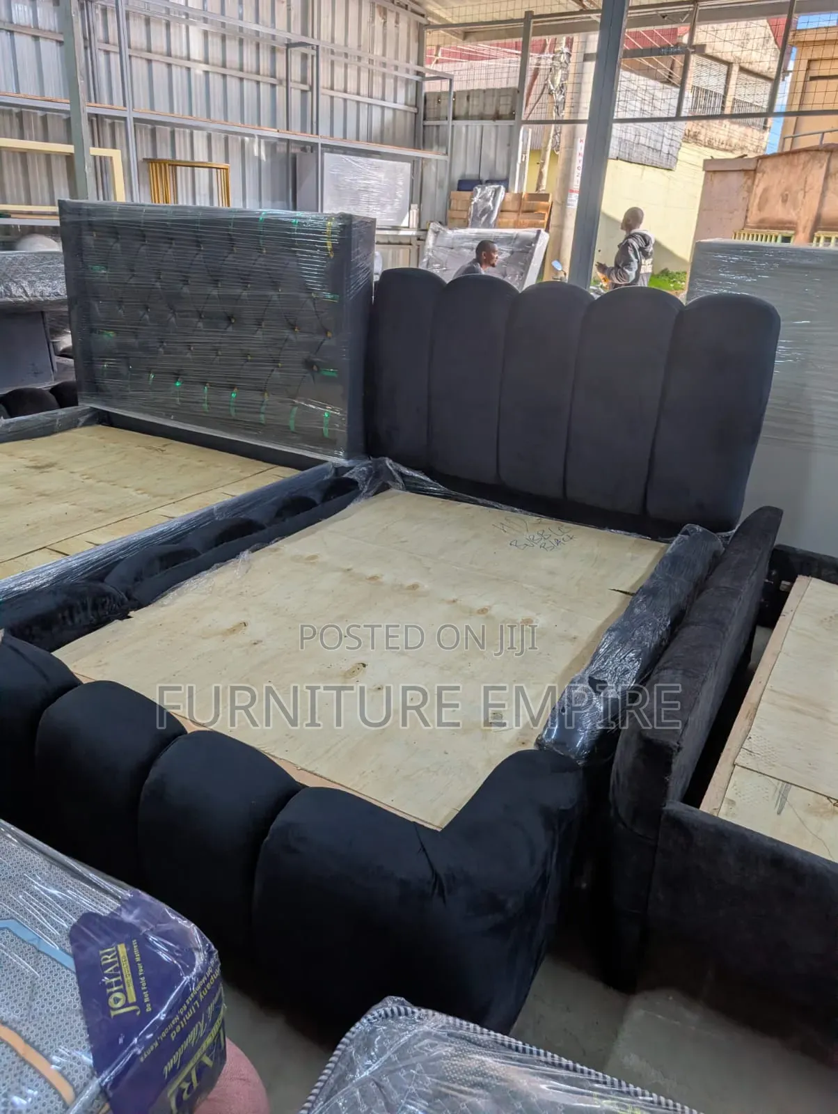 Strong Well Designed 4 by 6 Black Bubble Bed