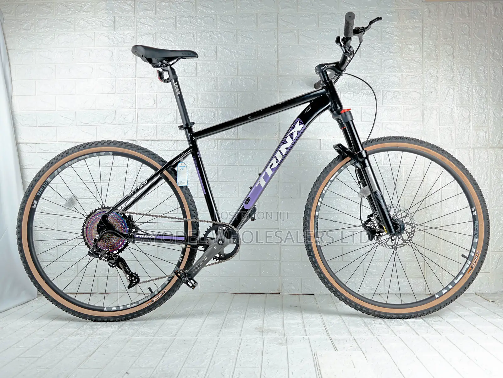 Trinix Dvy1300 Adult Bike Aluminium Size 29 With Lockout Suspension