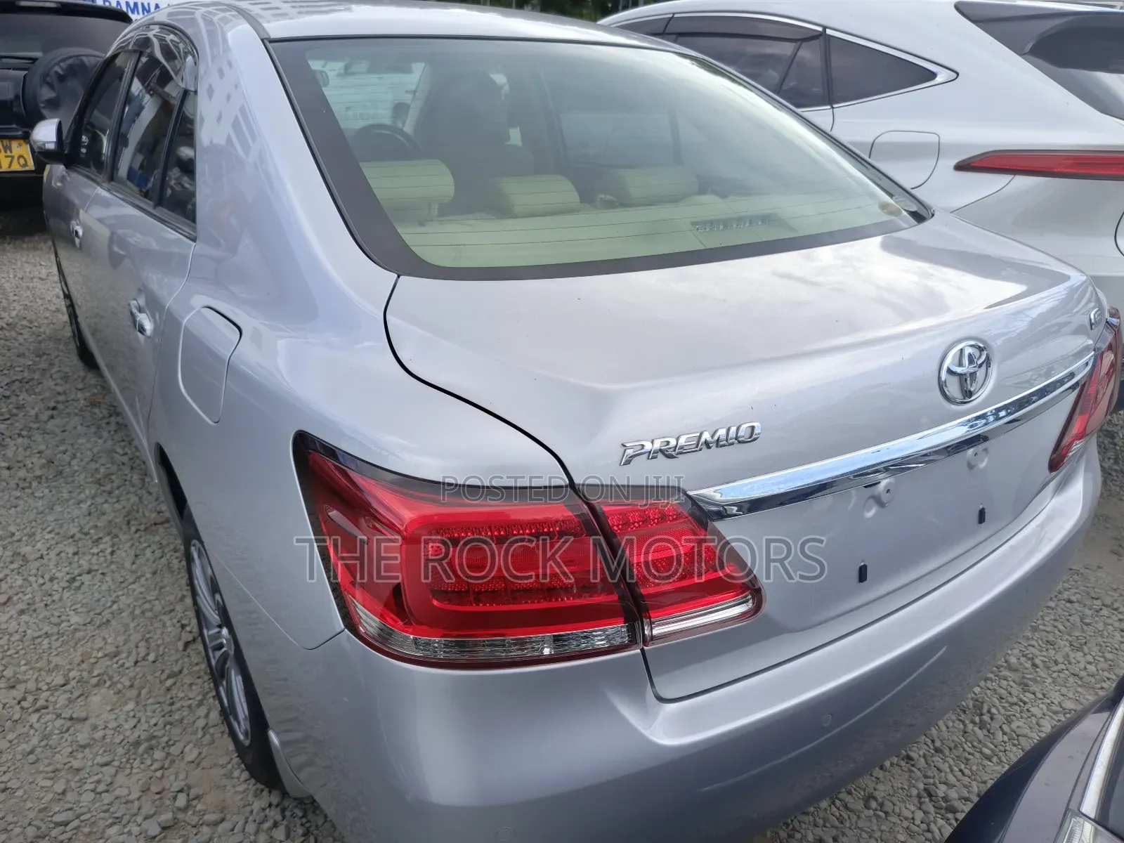 Toyota Premio 2019 Silver