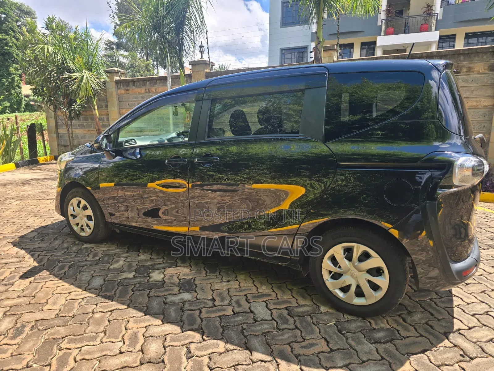 Toyota Sienta 2017 Matt Black