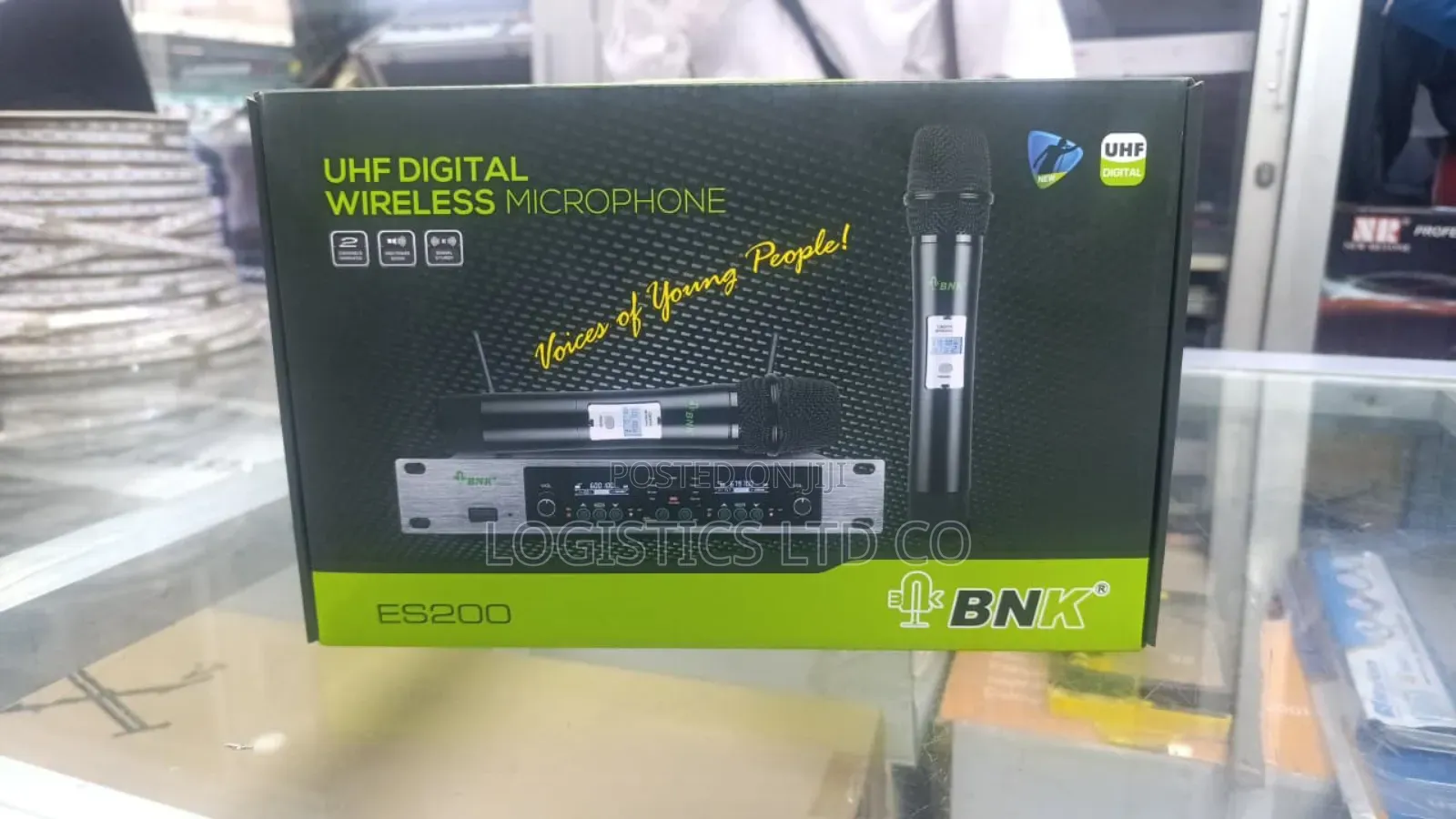 BNK Es200 Uhf Digital Wireless Microphone