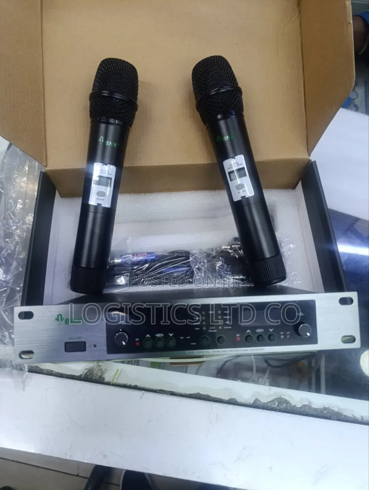 BNK Es200 Uhf Digital Wireless Microphone