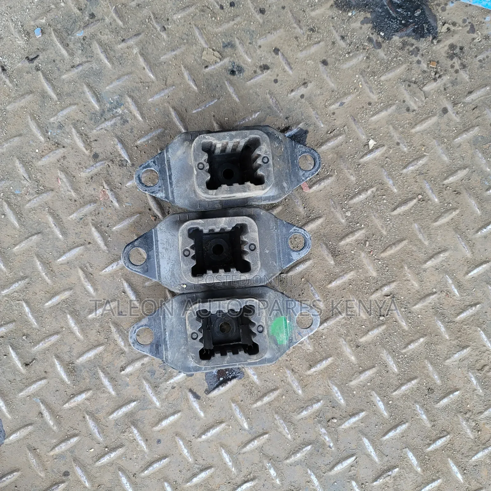 Nissan Note E12/March Gearbox Mountain