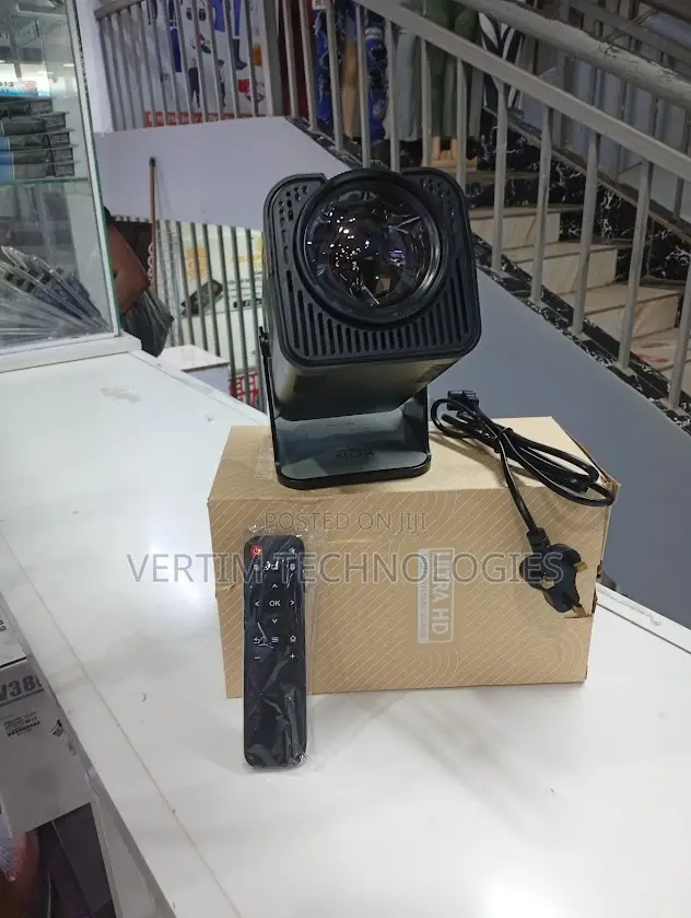 Ultra Hd Mini Wifi Android Projector With Inbuilt Speaker