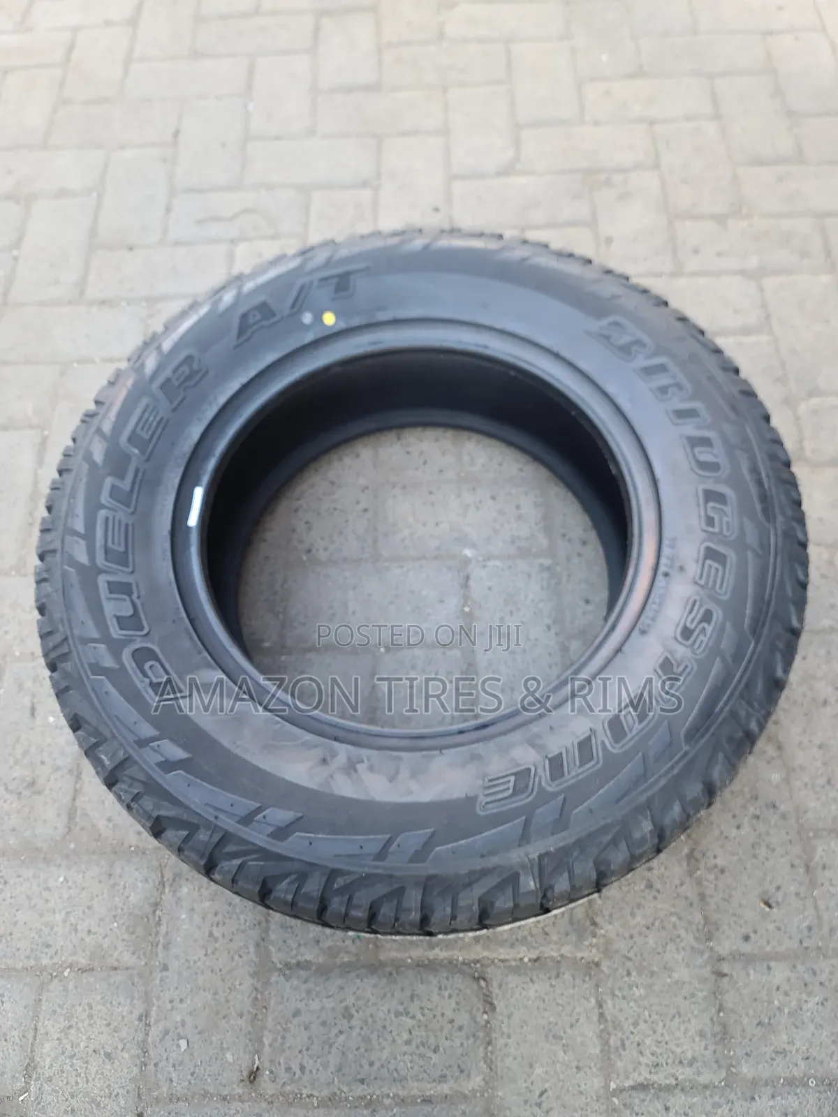 265/65 R17 Bridgestone Tyres 112 T Dueler a/T-697