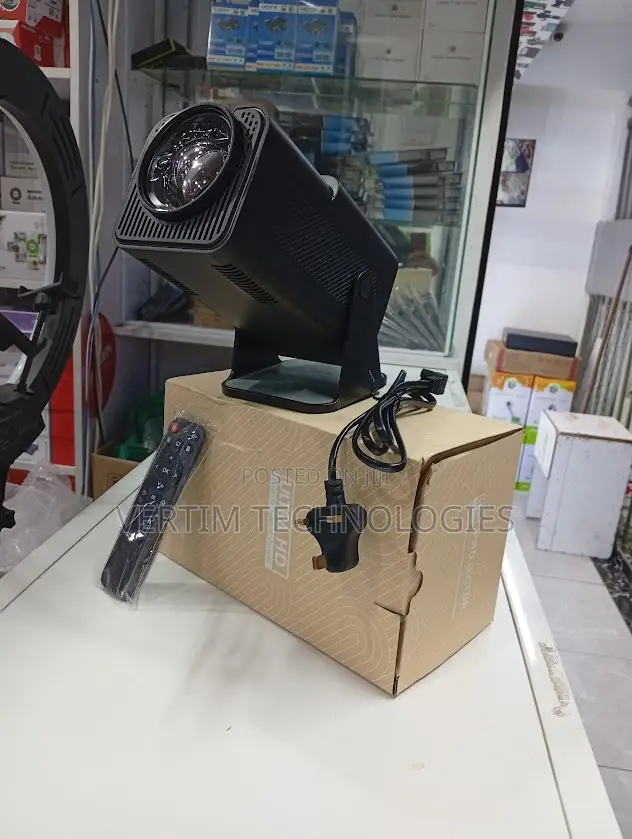 High Resolution Hy320 Wifi Android Projector With Inbuilt Speaker