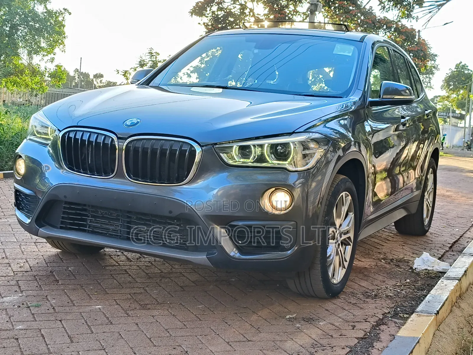 BMW X1 sDrive28i FWD 2018 Gray