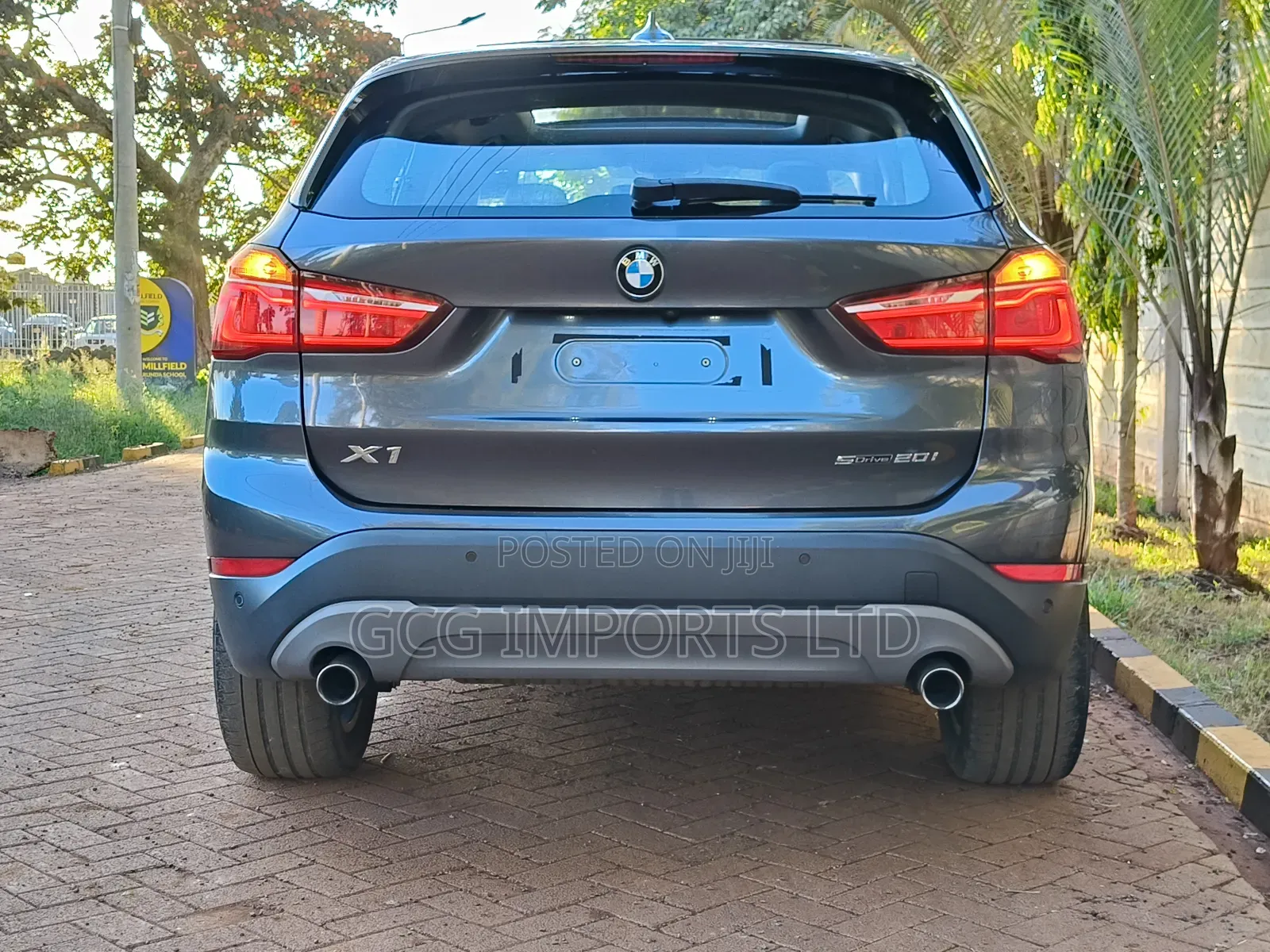 BMW X1 sDrive28i FWD 2018 Gray