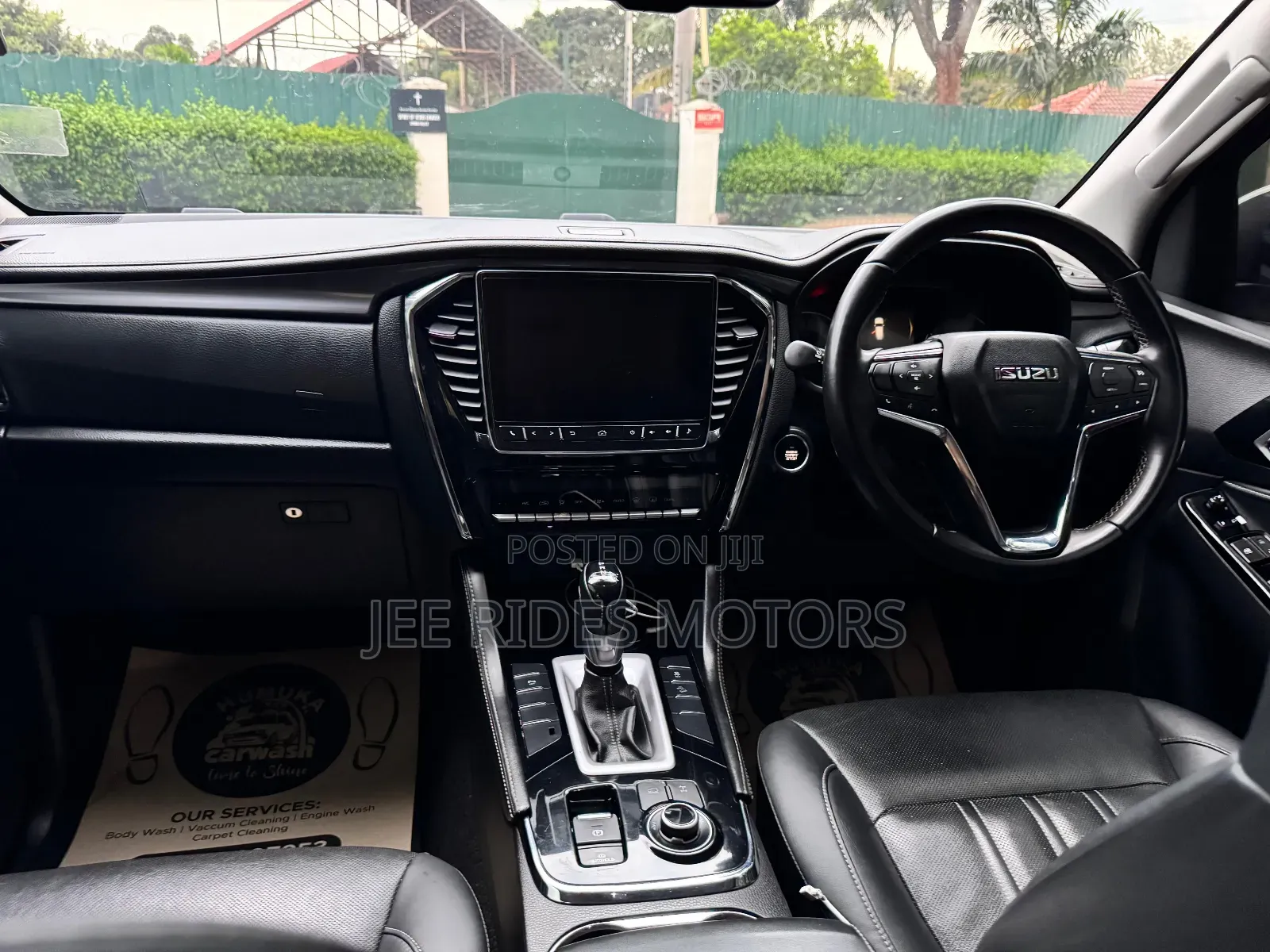Isuzu MU-X 2024 White