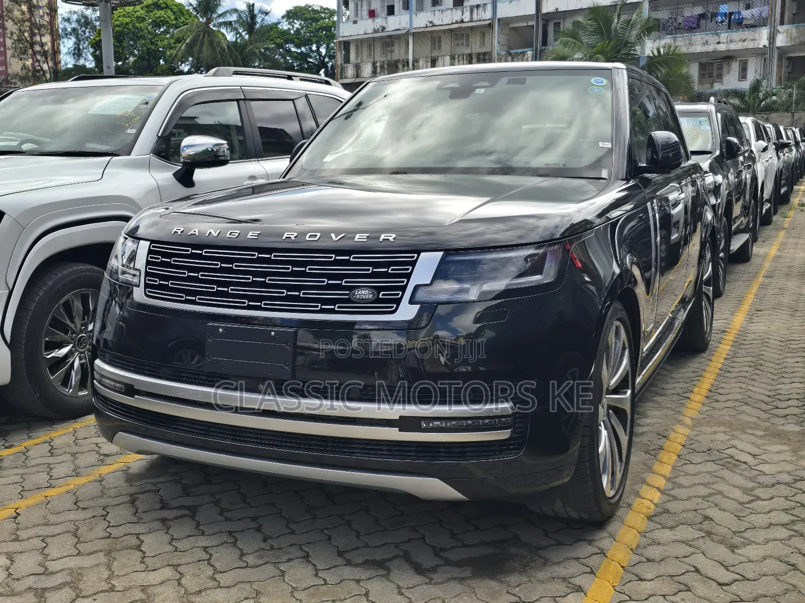 Land Rover Range Rover Vogue 2023 Black