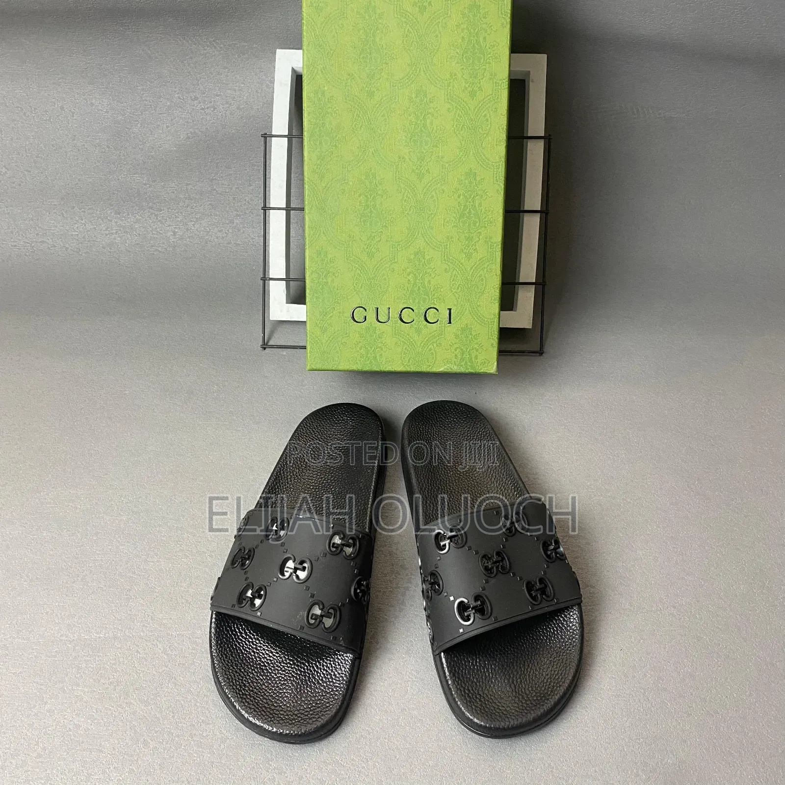 Gucci Pursuit Rubber Slide
Size 40-45