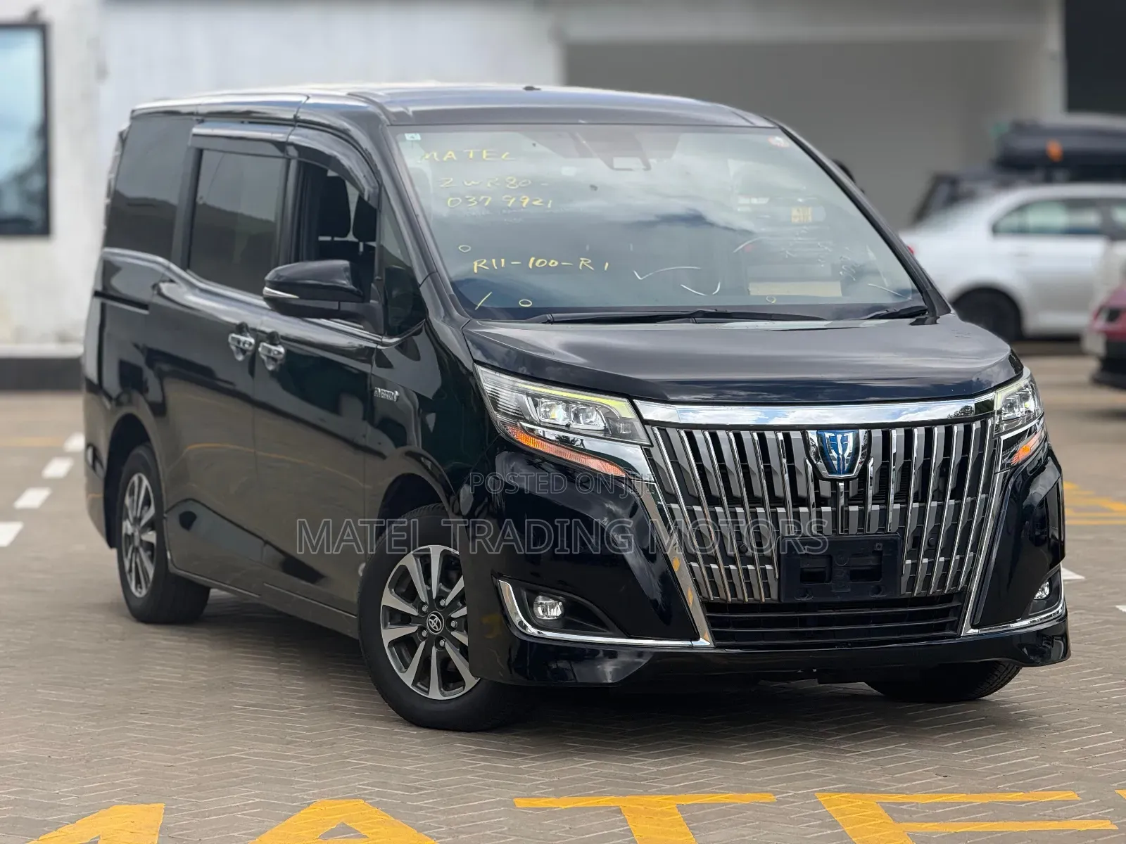Toyota Esquire 1.8 FWD Hybrid (7 seater) 2019 Black