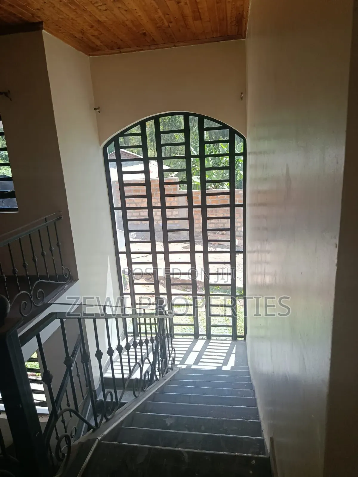 5bdrm Mansion in Kibiku for rent