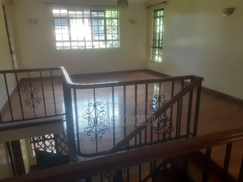 5bdrm Mansion in Miotoni, Hardy for rent