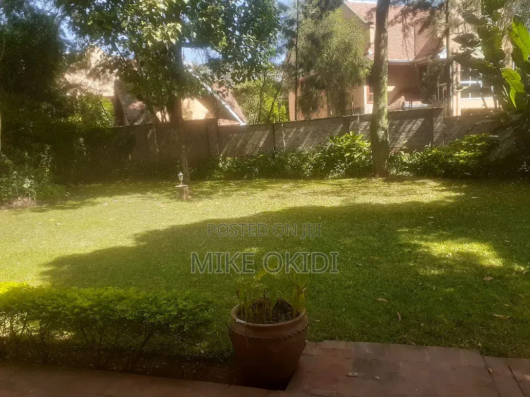 5bdrm Mansion in Miotoni, Hardy for rent