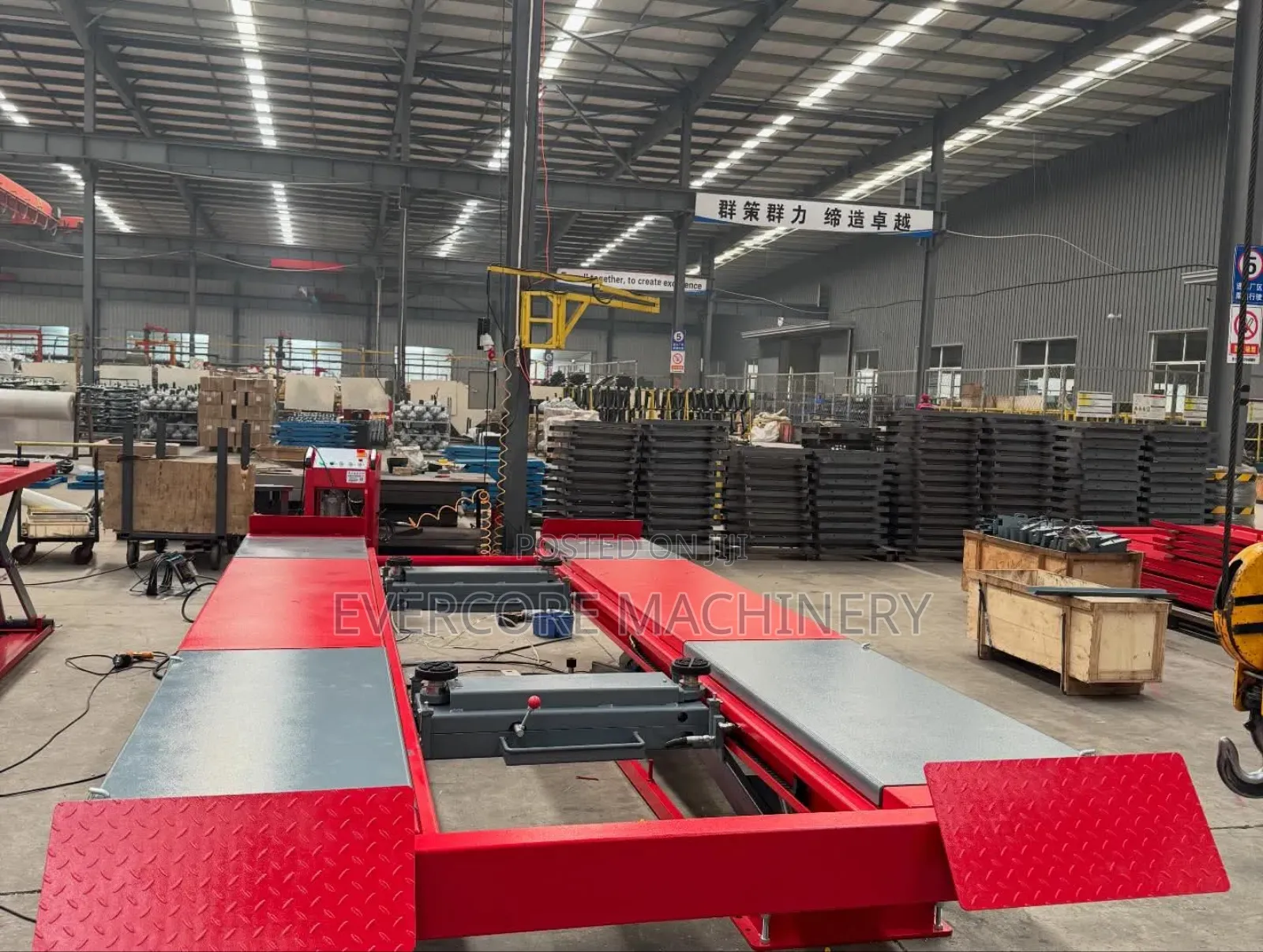 Big Scissor Lift Machine 4tonne Lifting Capacity.
