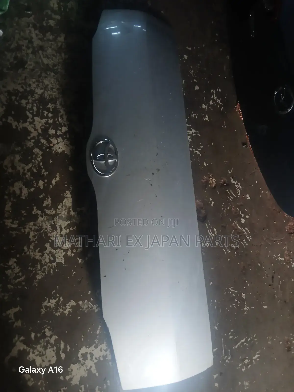 Toyota Hiace 7l Bonnet / Hood Original Ex-Japan