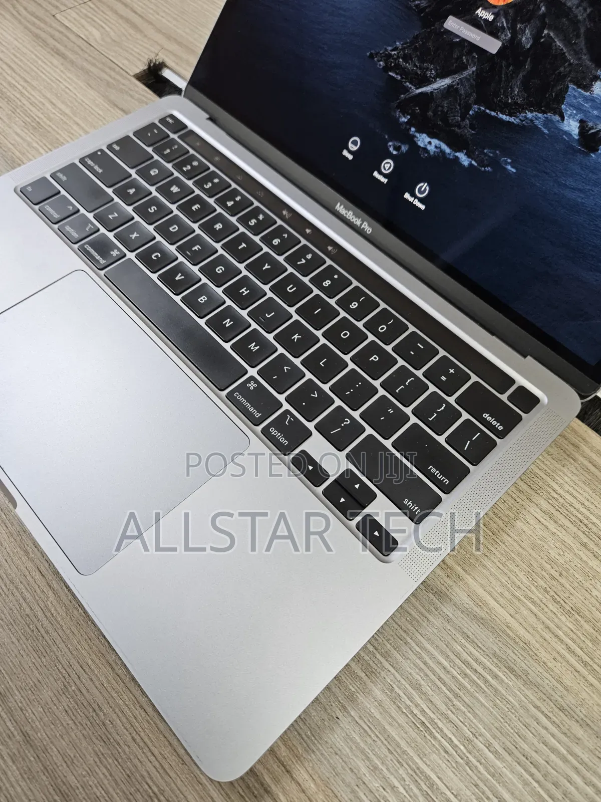 Laptop Apple MacBook Air 2020 16GB Intel Core i7 SSD 512GB