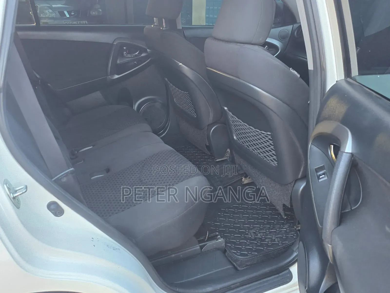Toyota Vanguard 2013 White