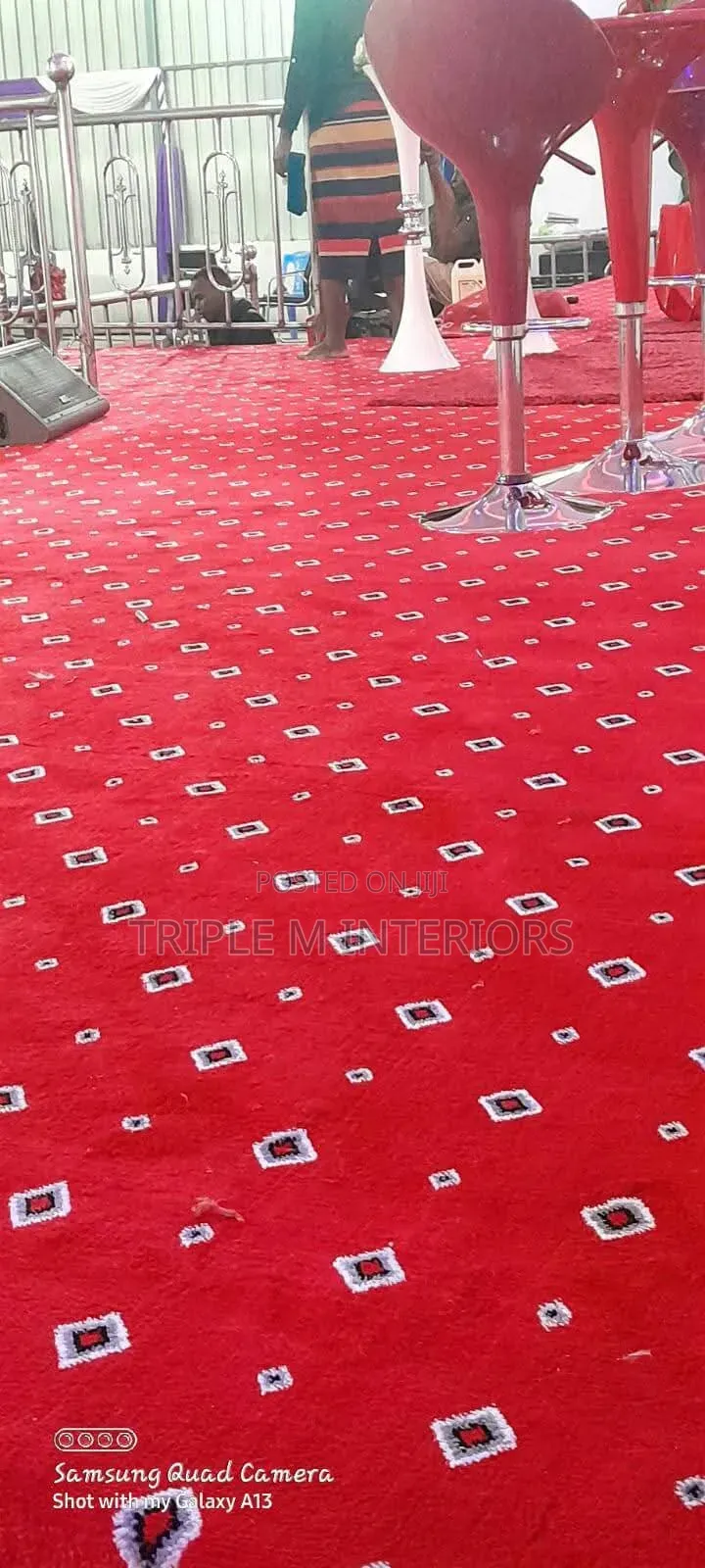 Full-Room Red Dotted Wall-to-Wall Carpet