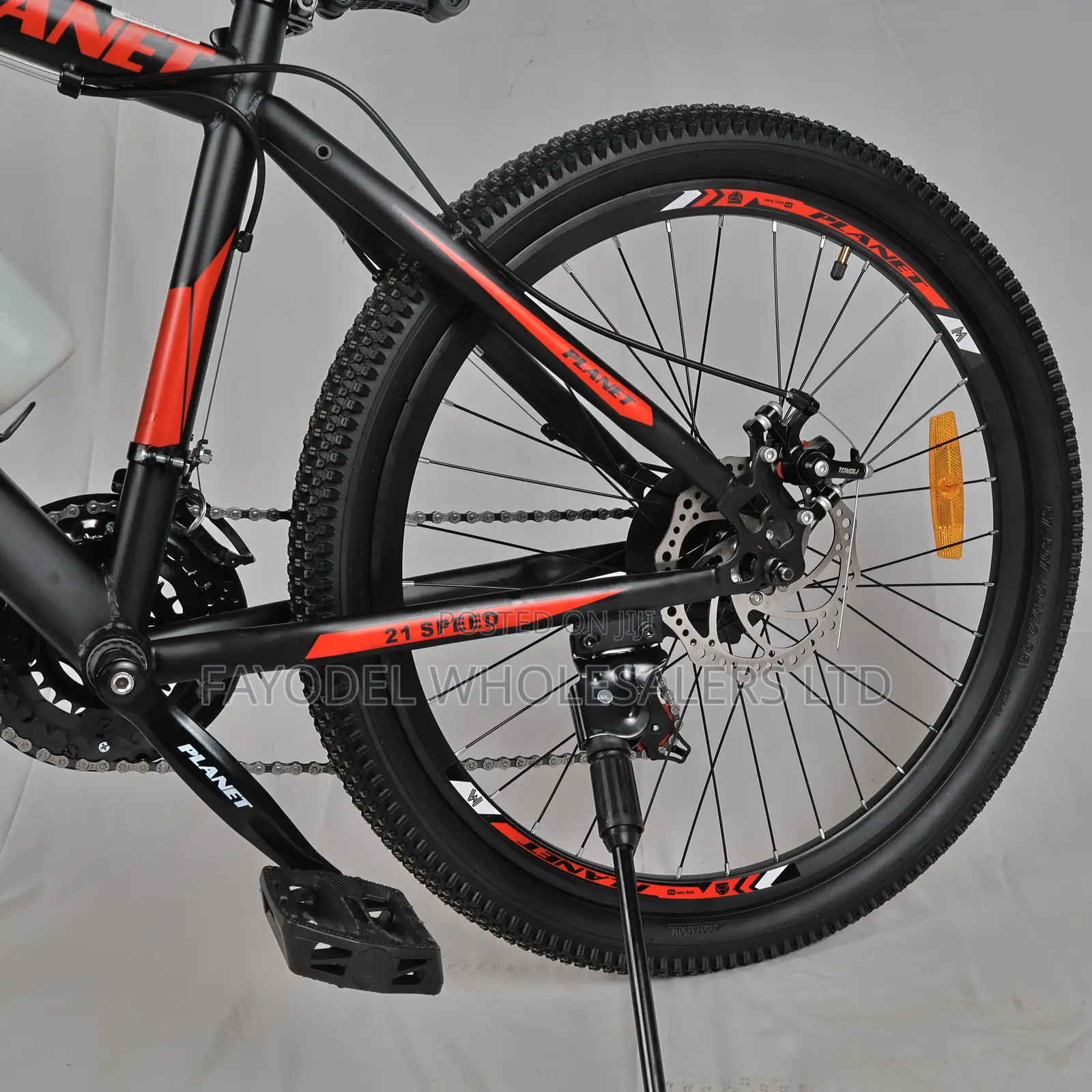 Teens Planet Mountain Bike With Lockout Suspension